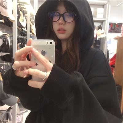 入侵者的晚宴封面